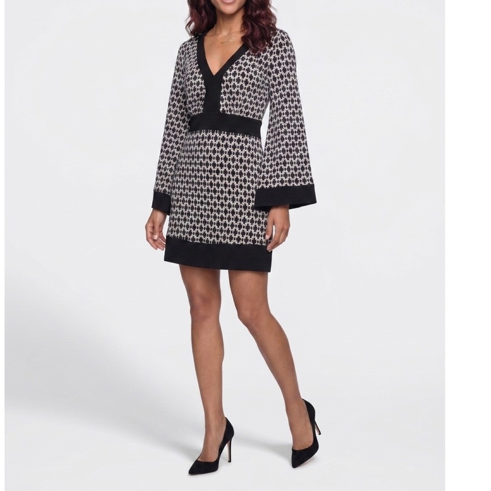 Dressbarn Mini Dress Women XL Black White Bell Sleeve Geometric Empire Tie